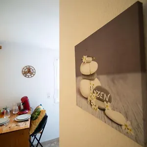 Appartement Fully Equipped Ideal For 2 People, Marseille